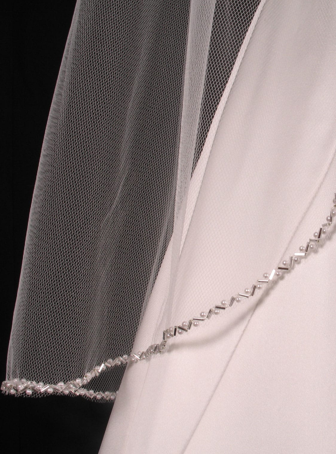 S3008VL Diamond White Fingertip Length Bridal Veil