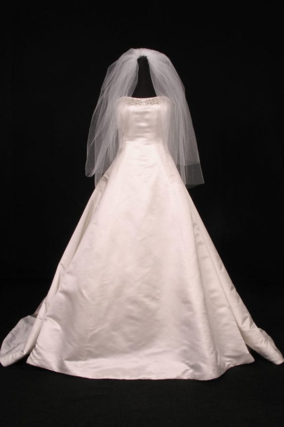 S547VL Diamond White Bridal Veil
