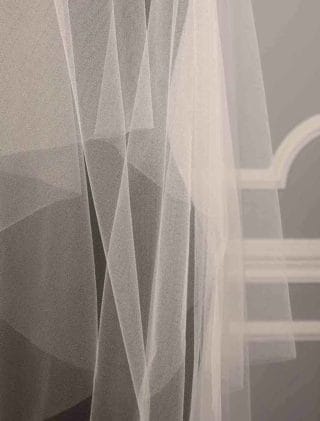 S204VL Ivory Bridal Veil Detail