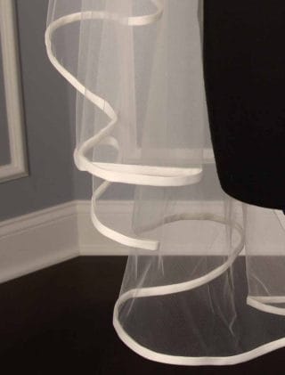 S5815VL Designer Bridal Veil Detail