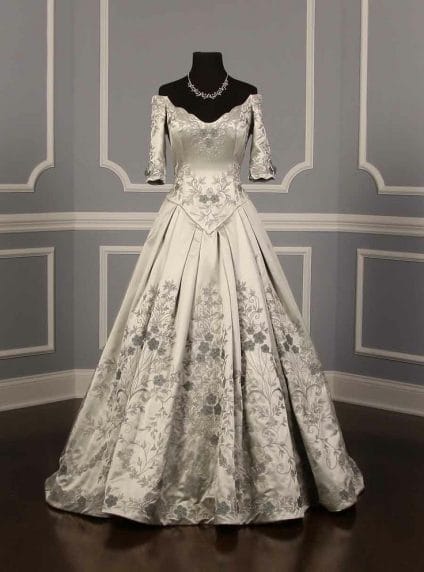 St. Pucchi 9211 Wedding Dress