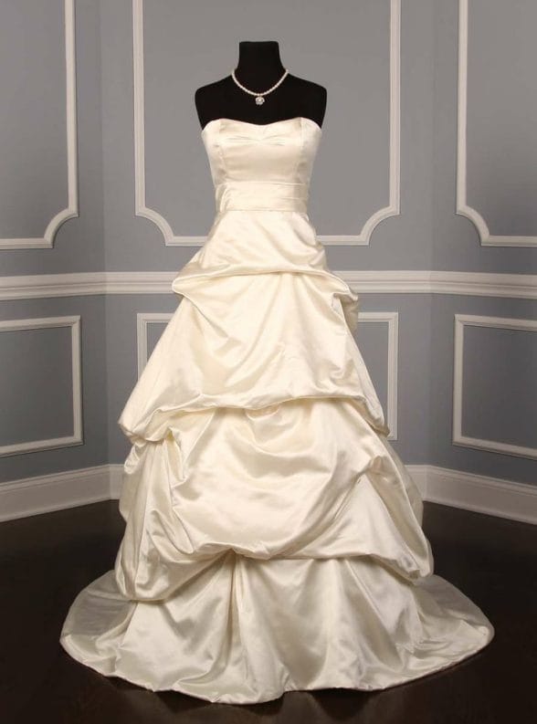$405~ Anne Barge 609 Wedding Dress