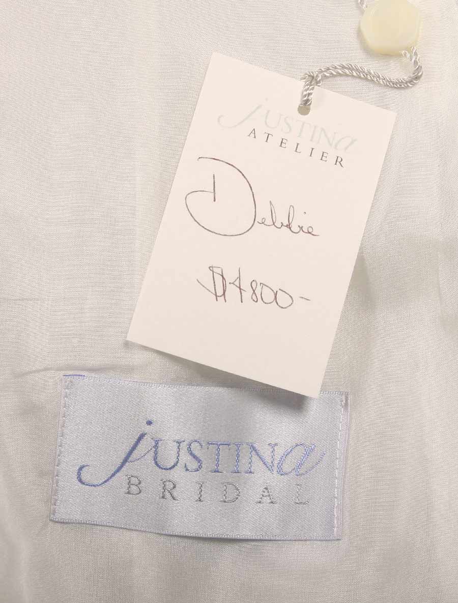 Justina-McCaffrey-Debbie-Interior-Label-Hang-Tag
