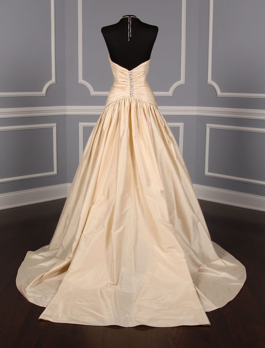 Lea-Ann Belter Sasha Wedding Dress Sale - Your Dream Dress ️