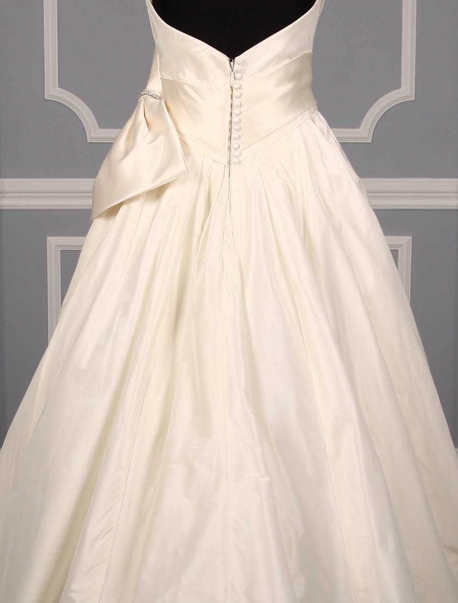Ulla Maija Anna Maier Marionne 4403 Wedding Dress Back Skirt Detail