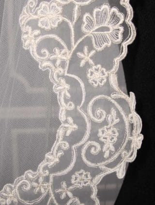 St Pucchi M1295 Bridal Veil Detail