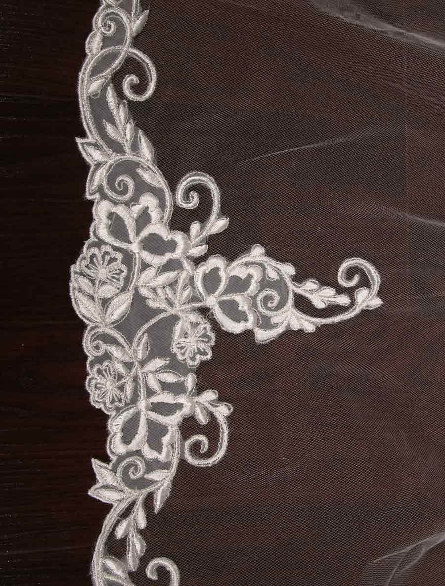 St. Pucchi M9339 Bridal Veil Detail