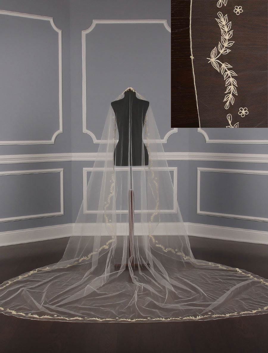 St.-Pucchi-M1138-4-Bridal-Veil