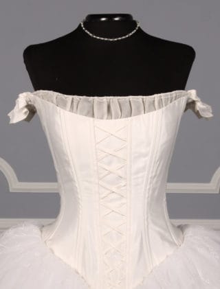 St. Pucchi Valentina Z114 Wedding Dress Front Bodice