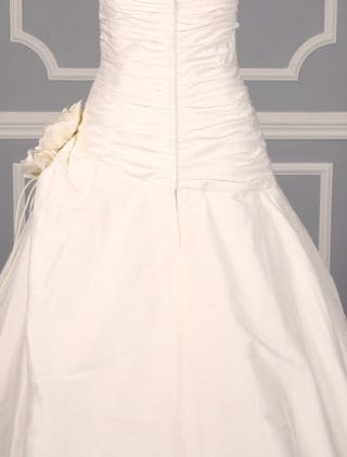 St. Pucchi London Z167 Wedding Dress Back Skirt Detail