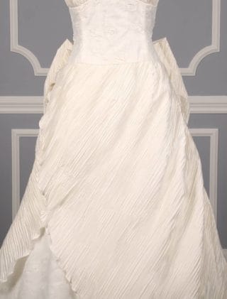 St. Pucchi Versailles Z110 Wedding Dress Front Skirt Detail
