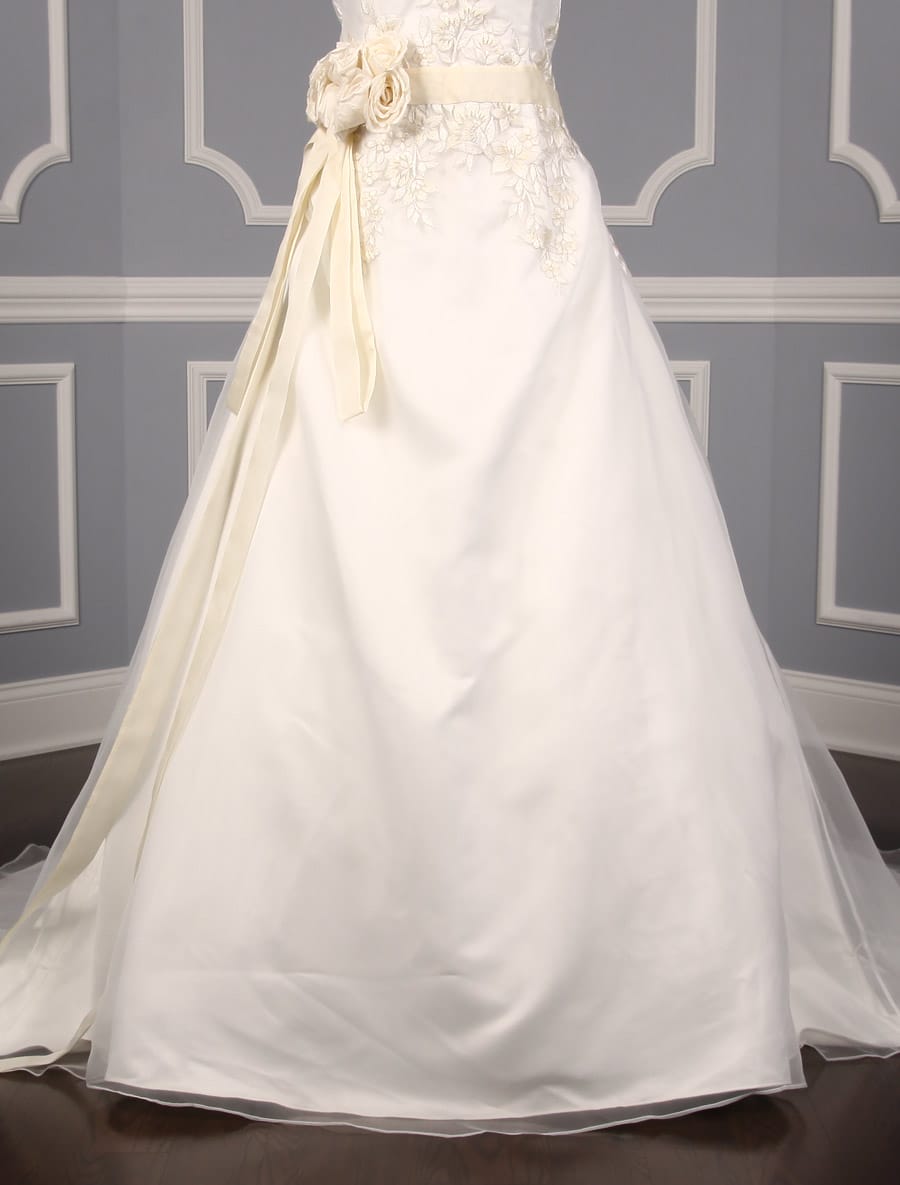St Pucchi Wedding Dress Discounted Front Skirt Detail