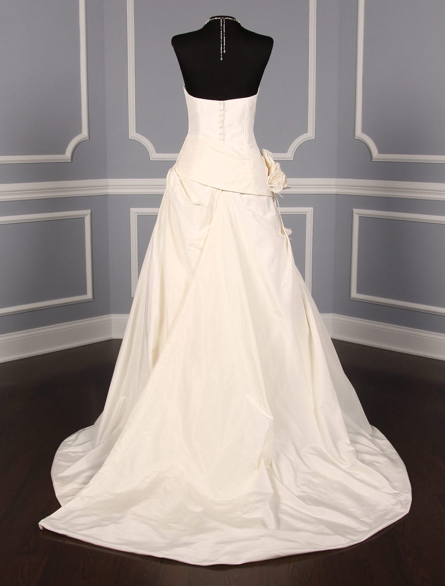 St. Pucchi Wedding Dresses