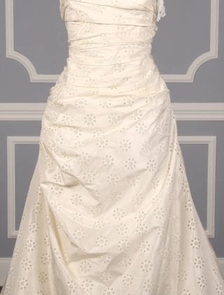Pronovias Etiopia Wedding Dress Front Skirt Detail