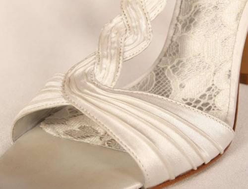 Badgley Mischka Dahlia Bridal Shoes Detail