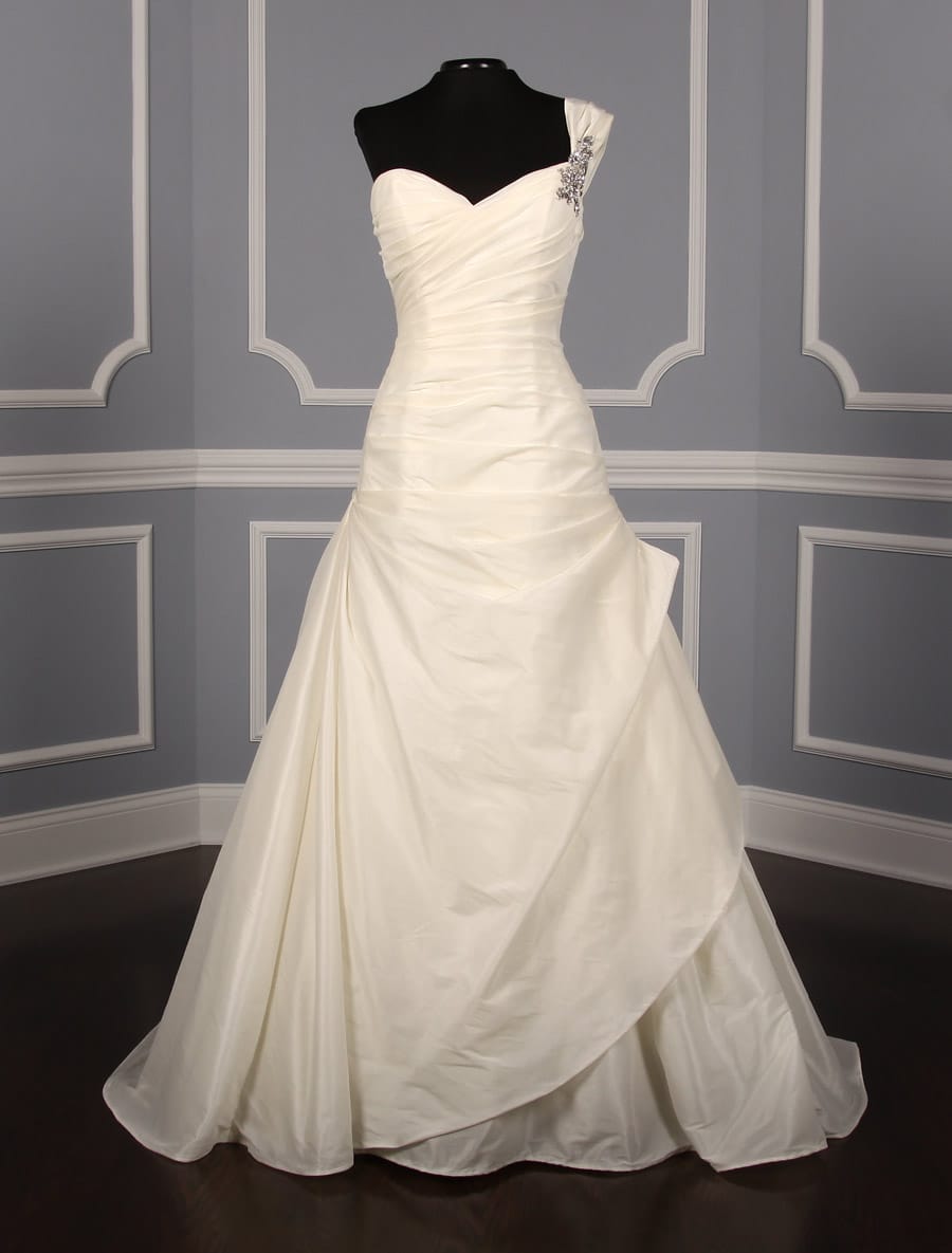 Casablanca 1977 Wedding Dress On Sale - Your Dream Dress