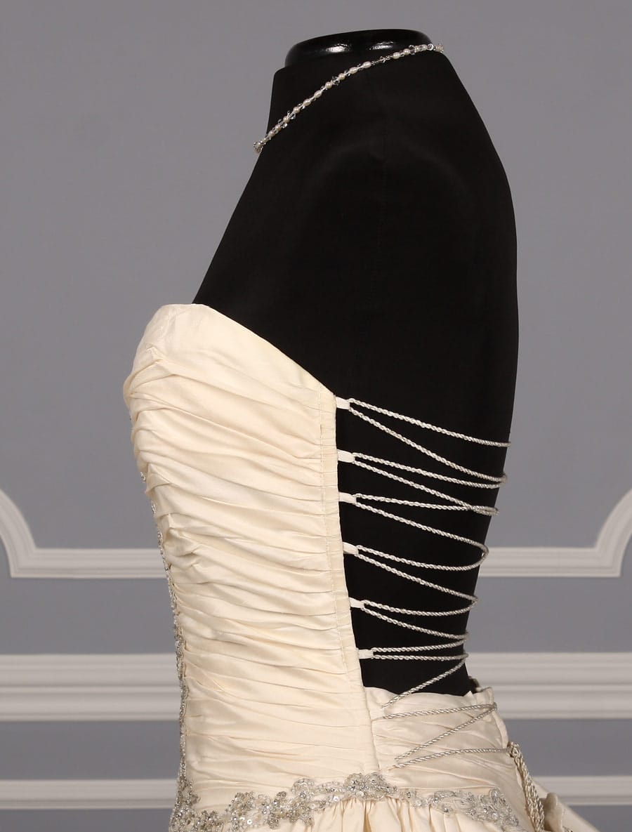 St. Pucchi Carmen Z178 Wedding Dress Side Bodice