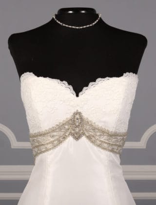 St. Pucchi Serenity Z325 Wedding Dress Front Bodice