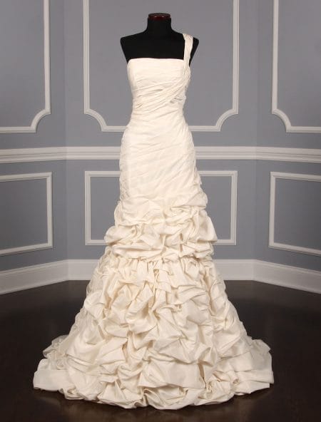 St. Pucchi Adeline Z316 Wedding Dress Size 6