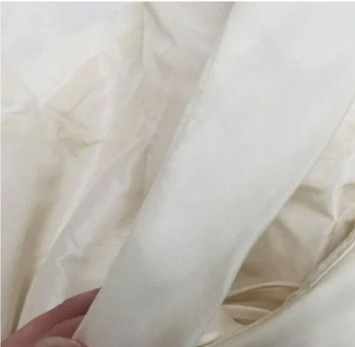 Austin Scarlett Charlotte Interior UnderSide Strap