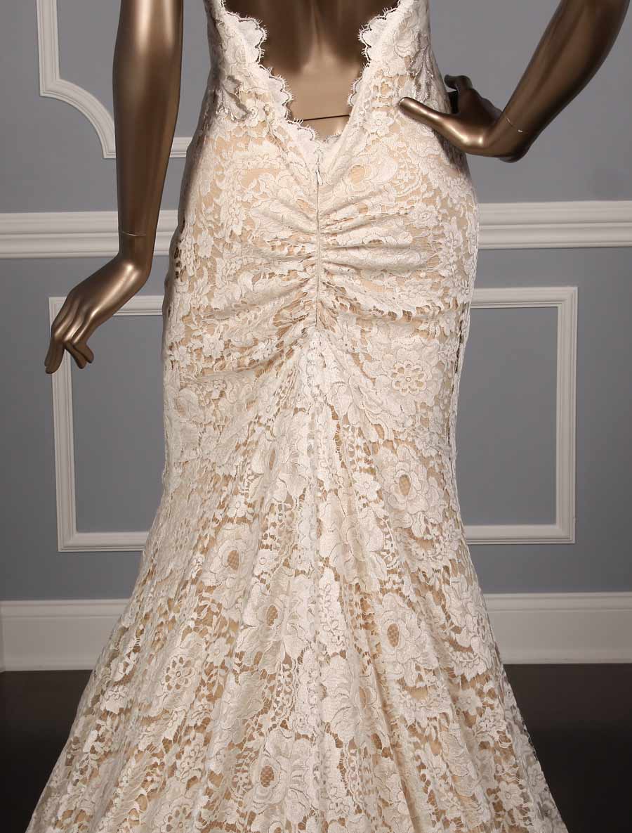 Elizabeth Fillmore Faye 4710 Wedding Dress Back Skirt Detail